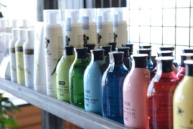 ケア用品は、プロトリマーも使用するグッズなど、バラエティ豊かに取り揃えております。